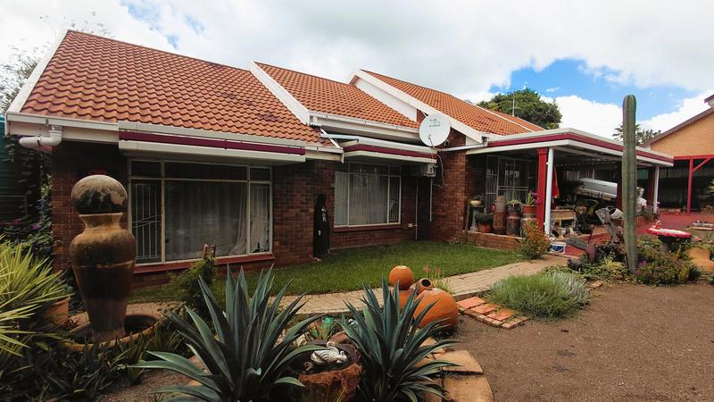 4 Bedroom Property for Sale in Pellissier Free State